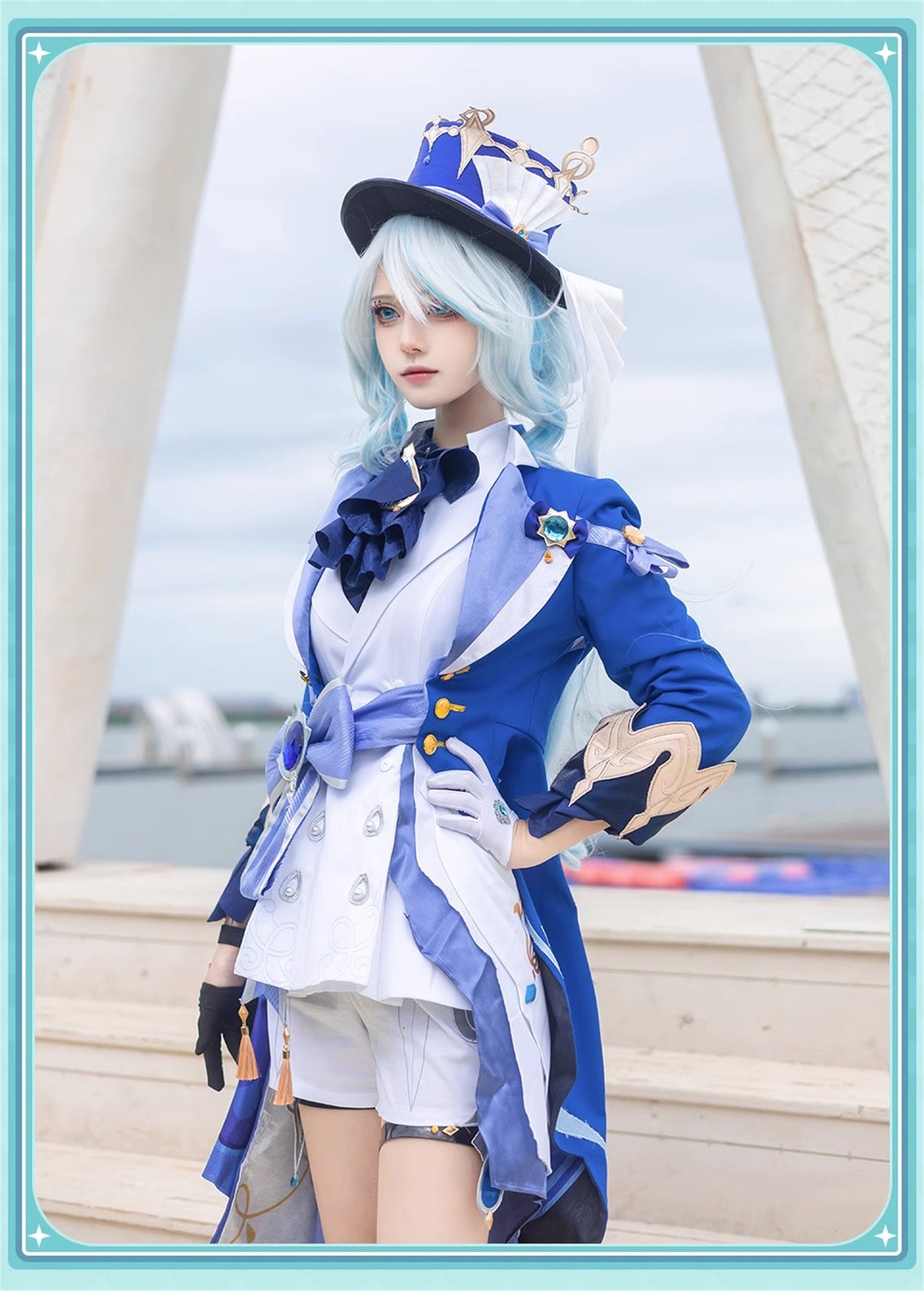 Monenjoy　原神　フォンテーヌ　 頌歌者座　フリーナ　コスプレ衣装　 不休のソリスト　金属製神の目　初期衣装ー伶優の戴冠式　 コスチューム　帽子付　 - Monenjoy