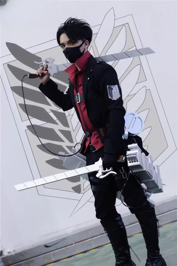 Monenjoy 進撃の巨人 立体機動装置 調査兵団 エレン・イェーガー コスプレ道具 1/1で立体化 PVC EVA ワイヤーの射出装置 道具 レプリカ 武器 花火大会 学園祭 ハロウィン 漫画 コスプレ 撮影道具 おもちゃ - Monenjoy