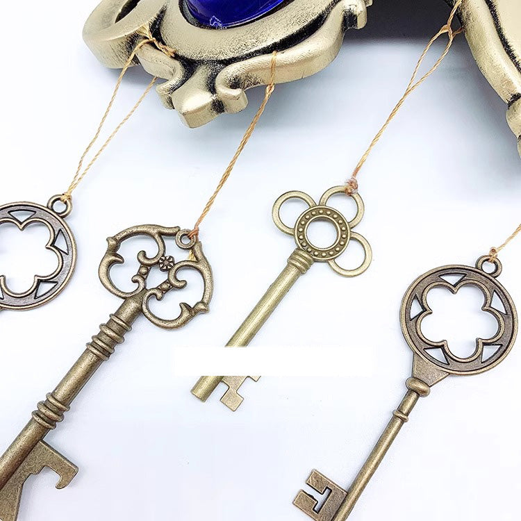 Monenjoy ツイステ コスプレ道具 学園長の鍵　カギ 腰飾り 腰かけ PU製　ディア・クロウリー 撮影道具　コスチューム　イベント　仮装　ハロウィン　学園祭　周年祭　おもちゃ ツイステッドワンダーランド - Monenjoy