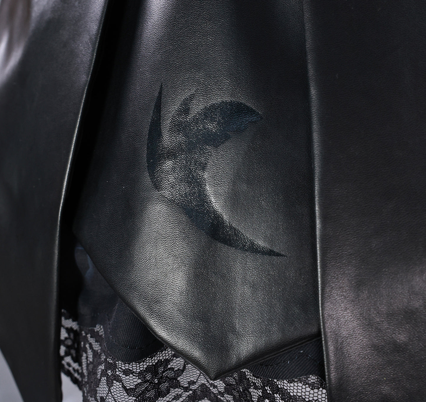 Monenjoy　ゼンレスゾーンゼロ　ZZZ ビビアン ヴィヴィアン 礼服　モッキンバード　3D樹脂アクセサリー　ワンピース　コスプレ衣装　ウィッグ追加 - Monenjoy