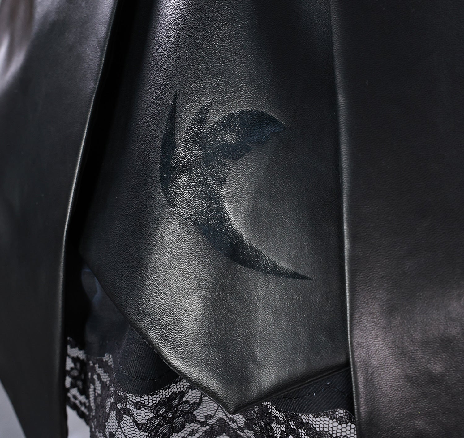 Monenjoy　ゼンレスゾーンゼロ　ZZZ ビビアン ヴィヴィアン 礼服　モッキンバード　3D樹脂アクセサリー　ワンピース　コスプレ衣装　ウィッグ追加 - Monenjoy