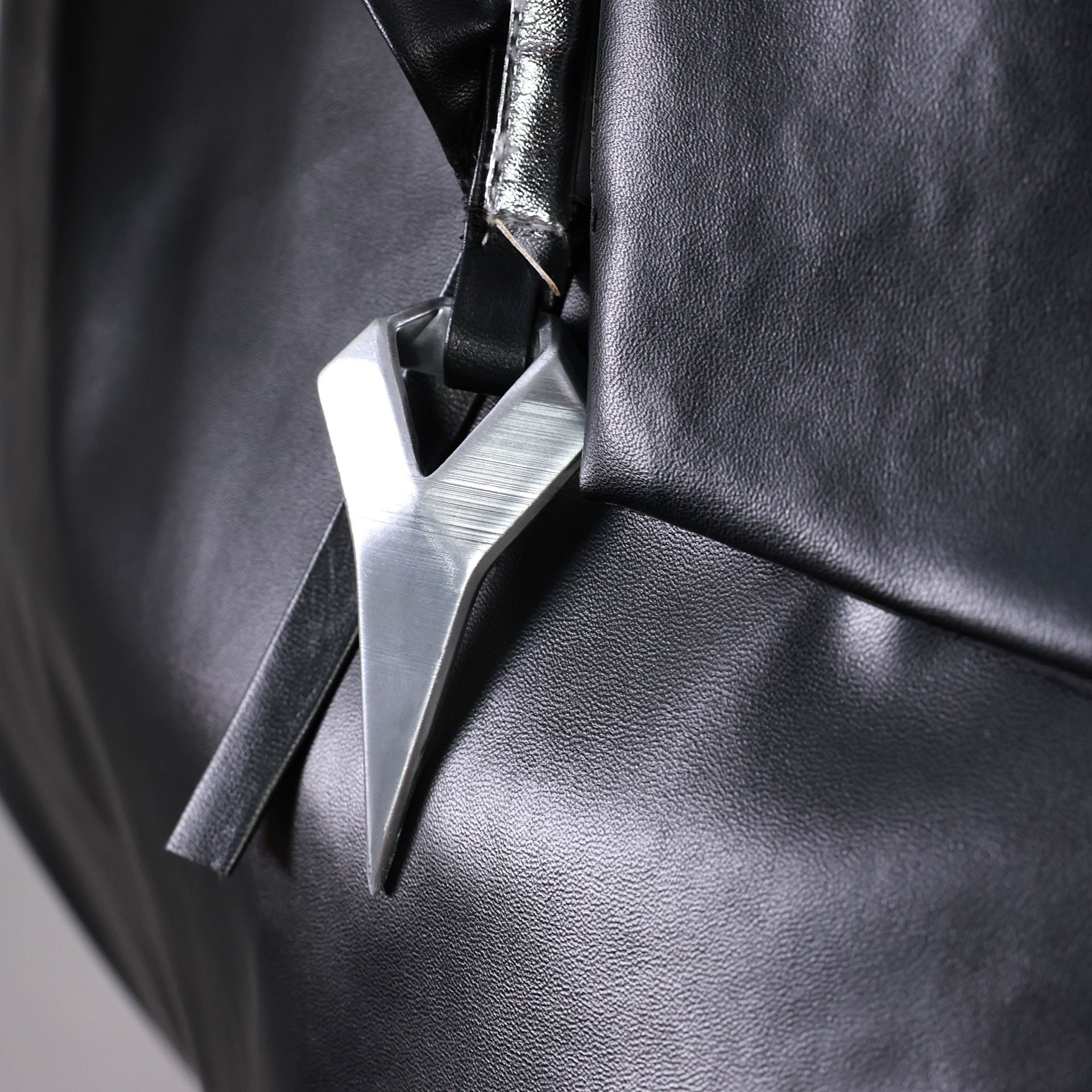 Monenjoy　ゼンレスゾーンゼロ　ZZZ ビビアン ヴィヴィアン 礼服　モッキンバード　3D樹脂アクセサリー　ワンピース　コスプレ衣装　ウィッグ追加 - Monenjoy