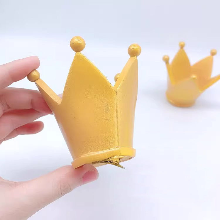 Monenjoy ツイステ コスプレ道具 リドルの王冠 リドル・ローズハート クラウン 髪飾り シャーククリップ固定 PU製　撮影道具　コスチューム　イベント　仮装　ハロウィン - Monenjoy