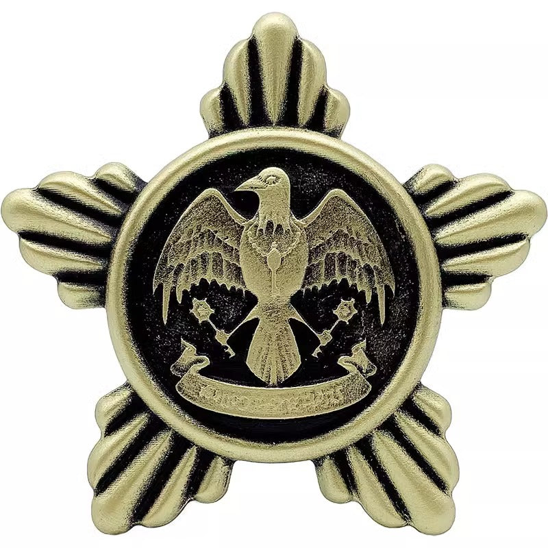 Monenjoy ツイステ コスプレ道具　ブローチ 制服 校章 腕章 ピンバッジ　PU製　撮影道具　コスチューム　イベント　仮装　ハロウィン　学園祭　周年祭　おもちゃ - Monenjoy