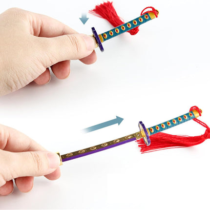Monenjoy ミニ武器 鬼滅の刃　胡蝶 しのぶ 22cm 押して弾むキーホルダー 未開刃 おもちゃ 合金 レプリカ メタル製 キーホルダーアクセサリー キーリング キーチェーン 小物 雑貨 手遊び 卓上装備品 フィギュア武器 - Monenjoy