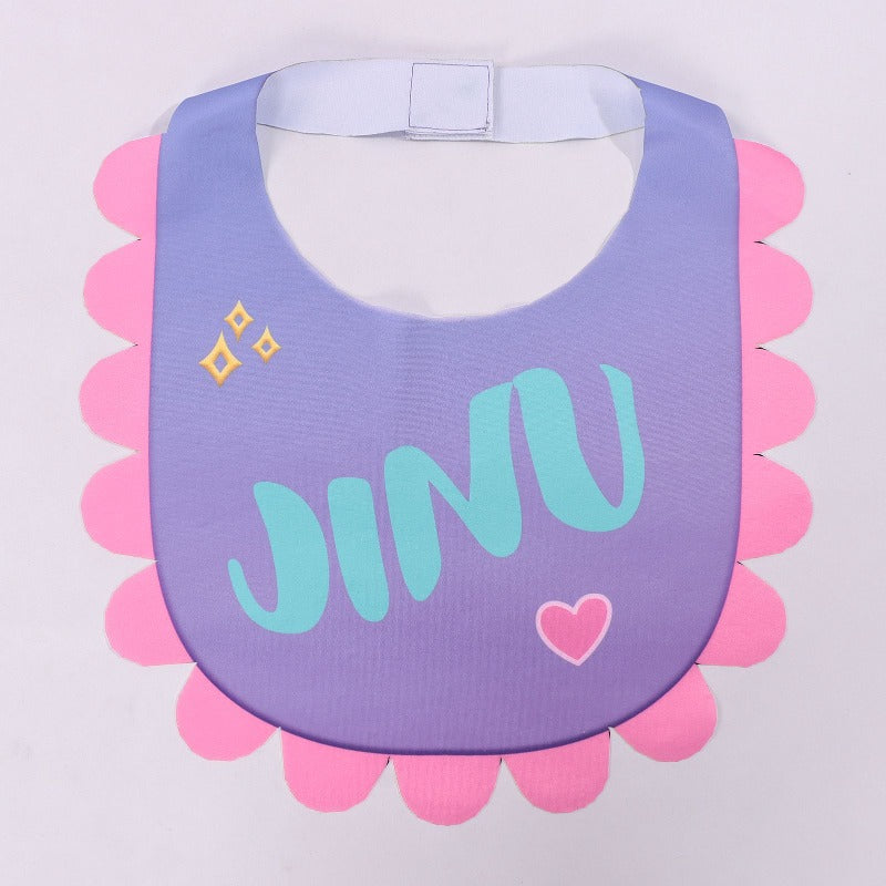 Monenjoy 　KPOPガールズ！デーモン・ハンターズ  サジャ・ボーイズ 　よだれかけ　ロマンス、ベイビー、ジヌ、アビー、ミステリー　オールインワンスタイ　Kpop Demon Hunters