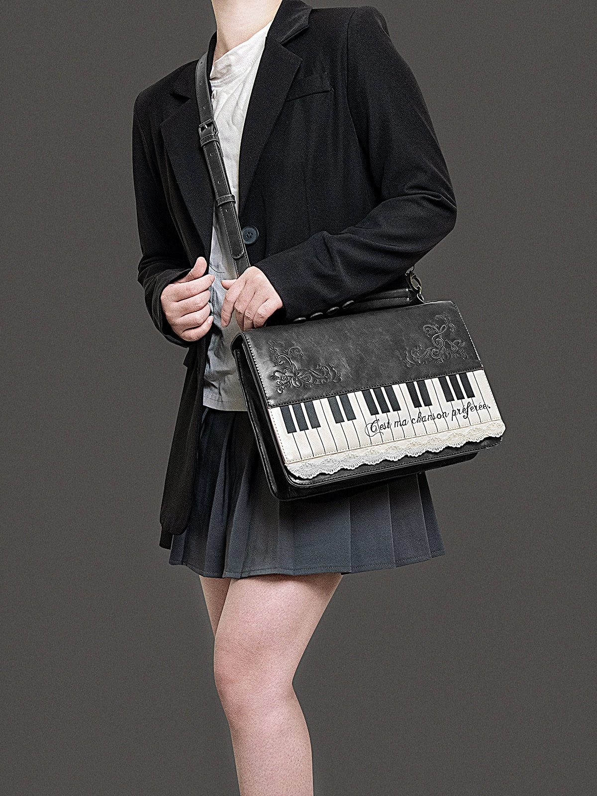 Monenjoy キレカジ風　ピアノ刺繍リュックサック  ハンドバッグ　ミニシュルダーバッグ　ミニバッグ ブロンズ色GSbag001