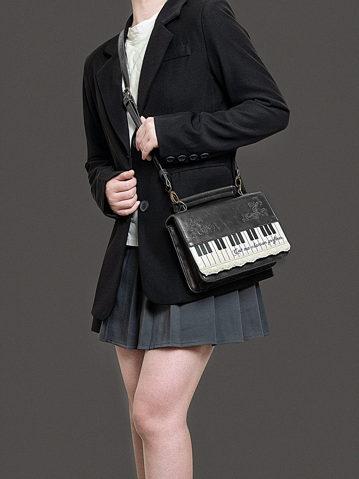 Monenjoy キレカジ風　ピアノ刺繍リュックサック  ハンドバッグ　ミニシュルダーバッグ　ミニバッグ ブロンズ色GSbag001