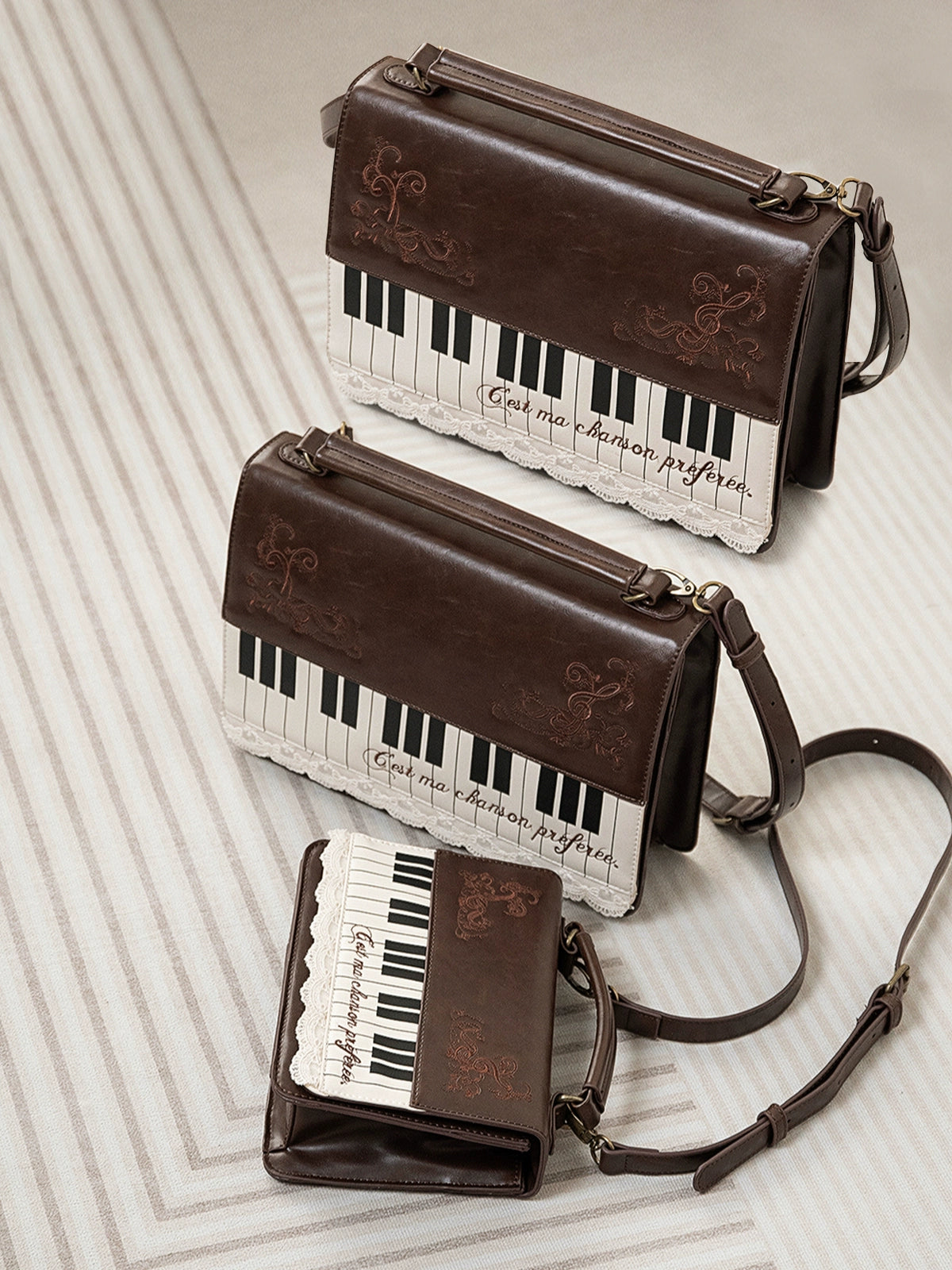 Monenjoy キレカジ風　ピアノ刺繍リュックサック  ハンドバッグ　ミニシュルダーバッグ　ミニバッグ ブロンズ色GSbag001